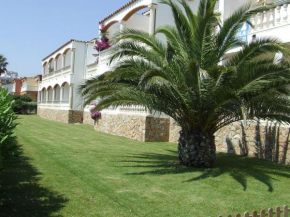 VISTA BAHIA 23 - Apartamento en primera línea de mar a pocos metros del centro de Empuriabrava con aparcamiento. - ES-228-183